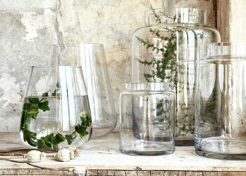 Comment décorer l'intérieur d'un vase transparent ?