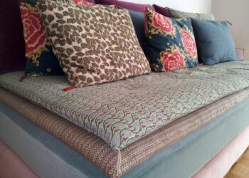 Comment décorer un lit avec des coussins ?