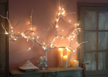 Comment décorer une branche d'arbre ?