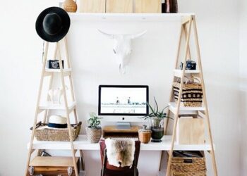 Comment décorer une échelle décorative ?