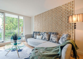 Comment décorer une etagere de salon ?