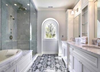 Comment décorer une salle de bain noire ?