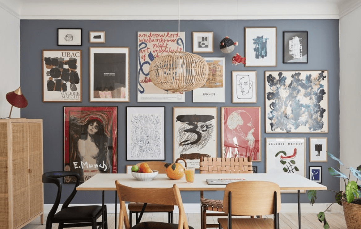 Comment disposer des tableaux sur un mur