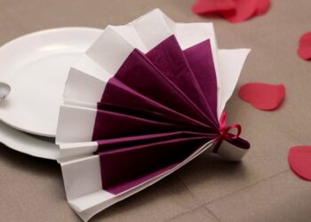 Comment disposer les serviettes de table en papier ?