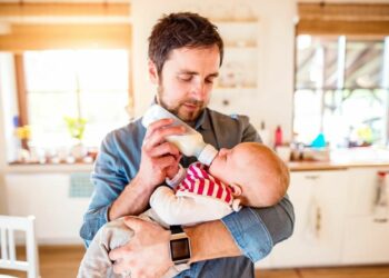 Comment donner du miel à un bébé de 2 ans ?