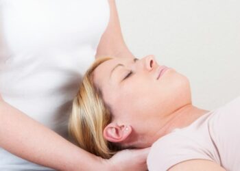 Comment dormir quand on a mal aux cervicales ?