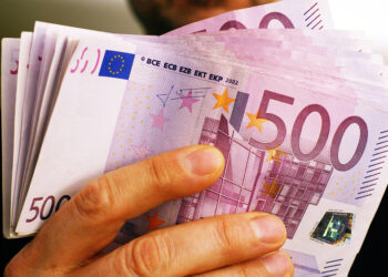 Comment emprunter 10.000 euros rapidement ?