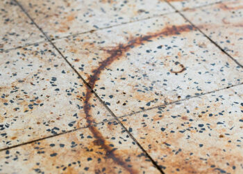 Comment enlever des taches de rouille sur du PVC blanc ?