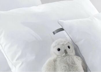 Comment enlever les taches jaunes sur les oreillers ?