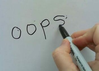 Comment enlever les traces de feutre sur un tableau blanc ?