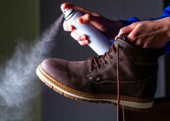 Comment enlever un tâche sur du daim ?