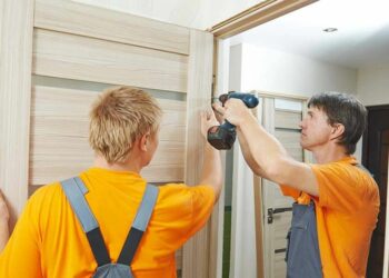 Comment enlever une porte pliante ?