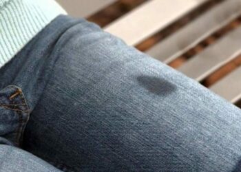 Comment enlever une tache de graisse incrustée ?