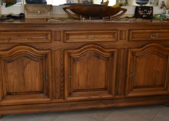 Comment entretenir un meuble en chêne massif ?