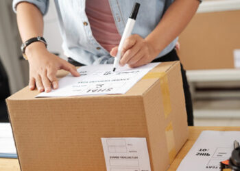 Comment envoyer un colis Colissimo par La Poste ?