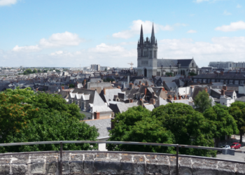Comment est la ville d'Angers ?