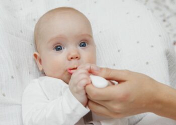 Comment éveiller bébé 1 an ?