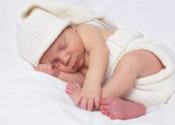 Comment eviter que bébé ait la tête plate ?