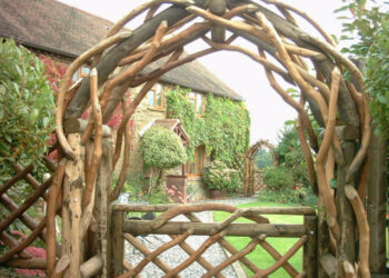 Comment fabriquer son arche de jardin ?