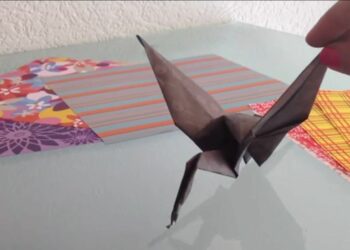 Comment fabriquer un mobile en origami ?