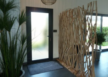 Comment fabriquer une cloison en bois flotté ?