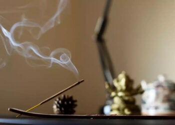 Comment faire brûler de l'encens en poudre ?