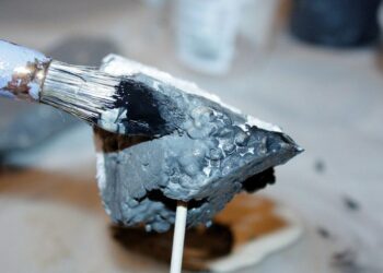 Comment faire des rochers pour une crèche ?