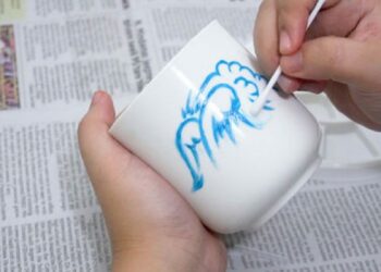Comment faire tenir de la peinture sur une coque ?