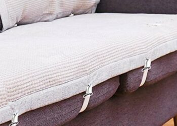 Comment faire tenir un protégé canapé ?