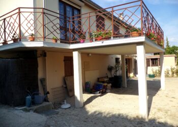 Comment faire un balcon suspendu en béton ?