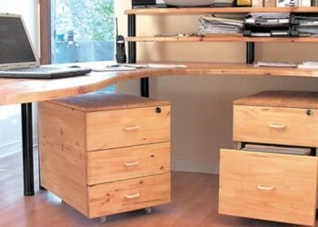 Comment faire un bureau avec des caissons ?