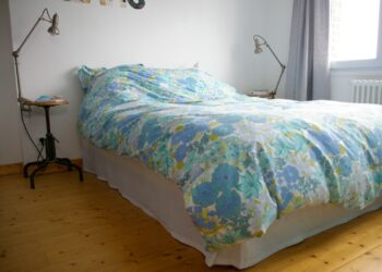 Comment faire un cache sommier ?