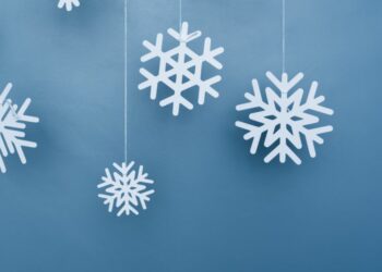 Comment faire un effet neige sur un sapin ?