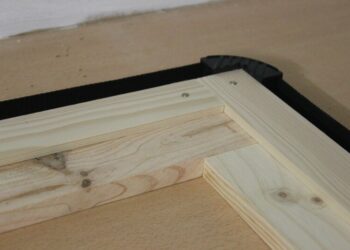 Comment faire un encadrement de fenêtre en bois ?