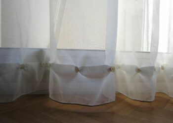 Comment faire un ourlet de rideau sans couper ?