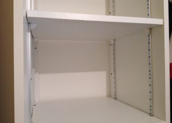 Comment faire un placard entre deux murs ?