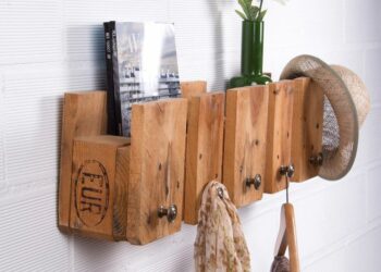 Comment faire un porte manteau avec des palettes ?