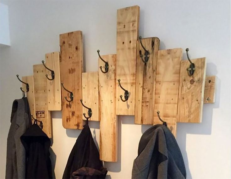 Comment faire un porte manteau avec palette