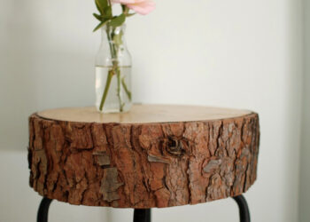 Comment faire un tabouret avec un rondin de bois ?