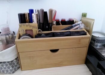 Comment faire une boîte de rangement de maquillage ?