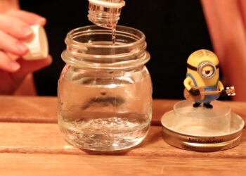 Comment faire une boule à neige maison sans glycérine ?