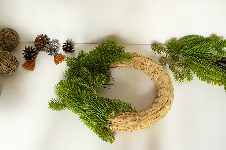 Comment faire une couronne de Noël naturelle