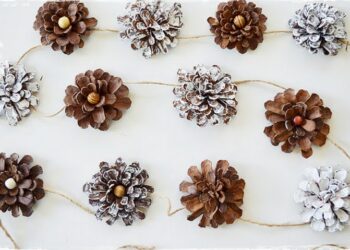 Comment faire une guirlande avec des pommes de pin ?