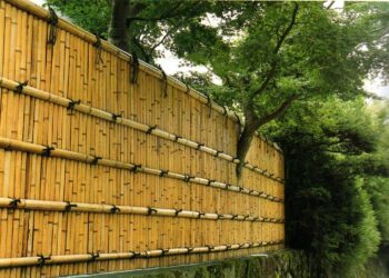 Comment faire une palissade en bambou ?