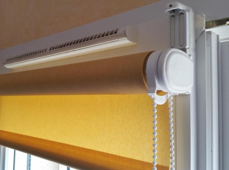 Comment fixer des stores sur fenêtre PVC