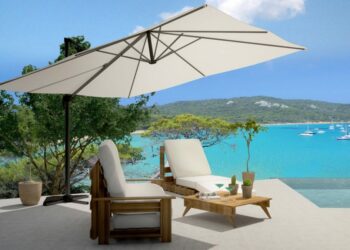 Comment fixer un parasol contre le vent ?