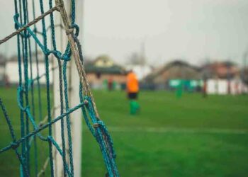 Comment fixer un tasseau sans percer ?