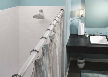 Comment fixer une barre de rideau de douche ?