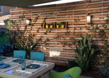 Comment habiller un mur extérieur avec du bois ?