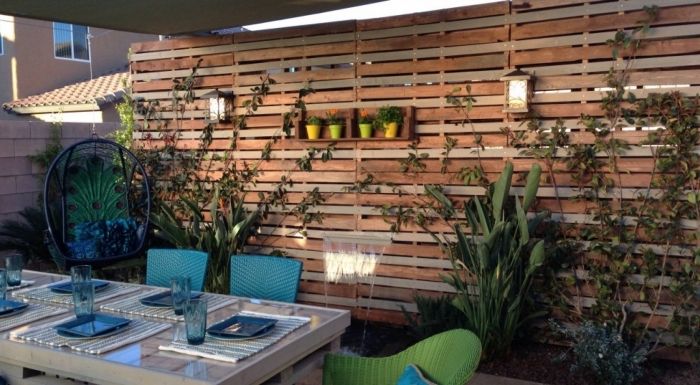 Comment habiller un mur extérieur avec du bois
